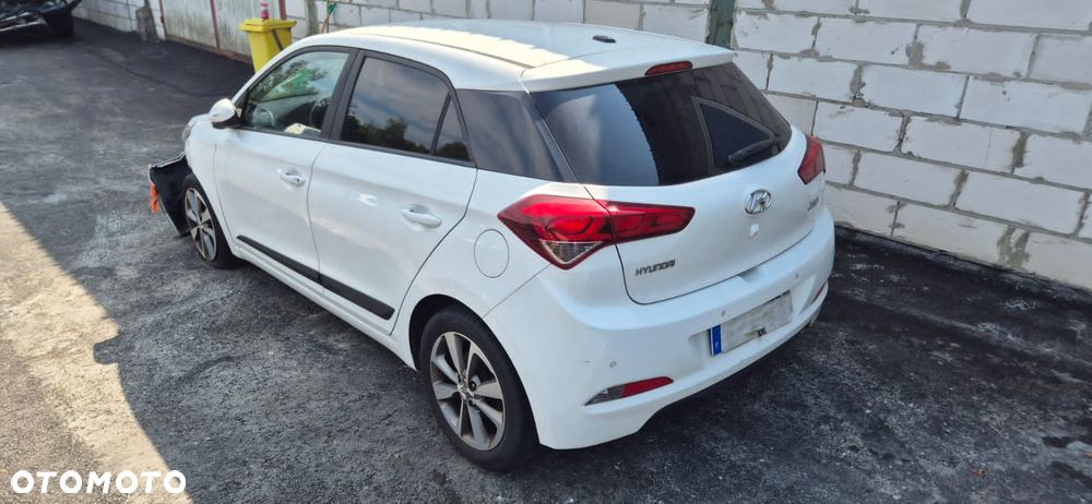 Hyundai i20 1.1 CRDi Comfort - 8