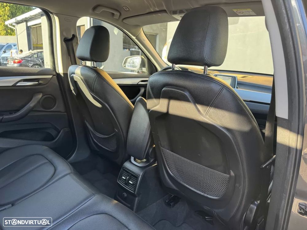 BMW X1 18 d sDrive Line Sport - 50