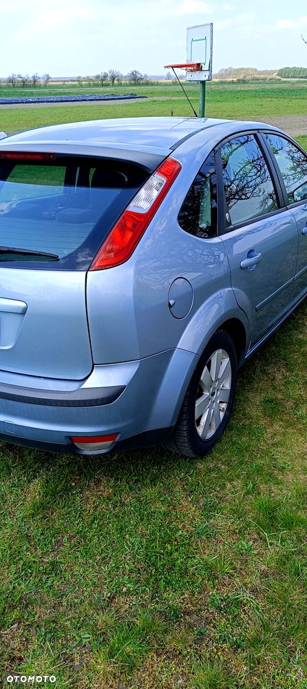 Ford Focus 1.6 Ti-VCT Ghia - 23