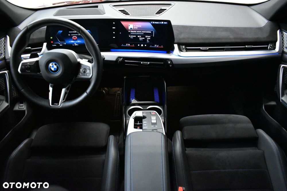 BMW iX2 xDrive30 66.5kWh M Sport - 6