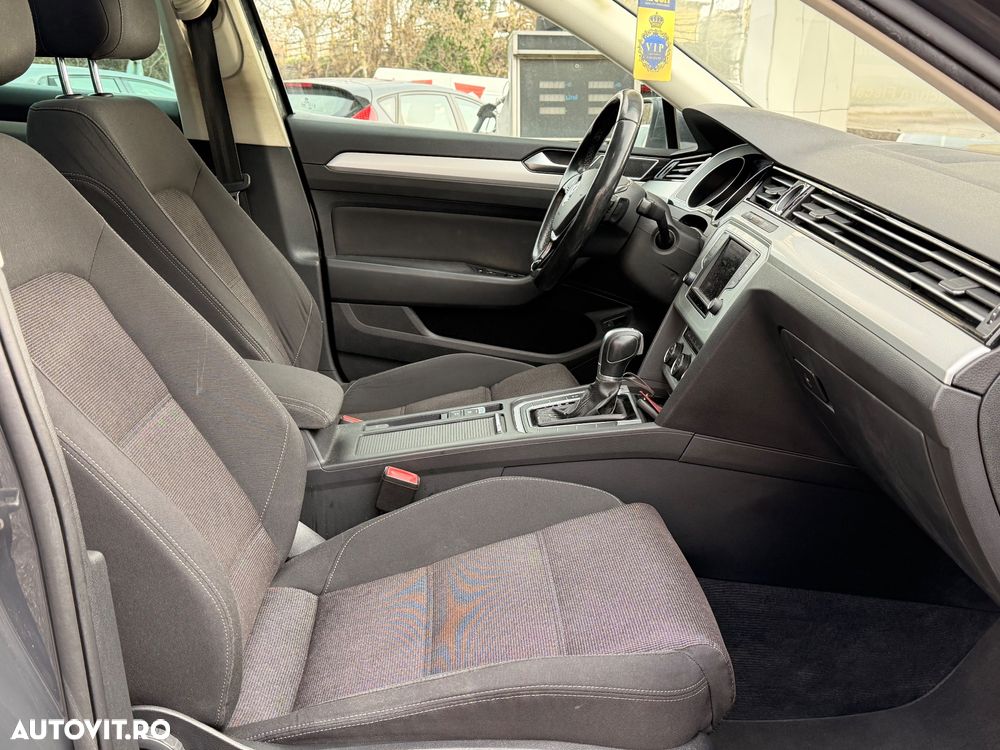 Volkswagen Passat - 8