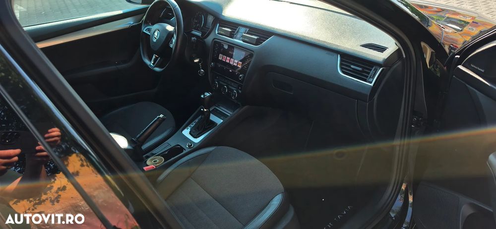 Skoda Octavia 1.6 TDI AMBITION DSG - 15