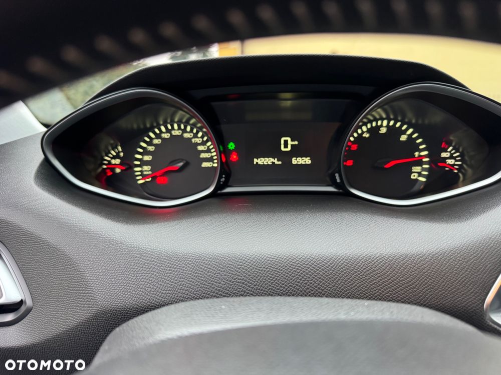 Peugeot 308 SW HDi FAP 110 (Blue Lion) Business Line Niveau 1 - 25