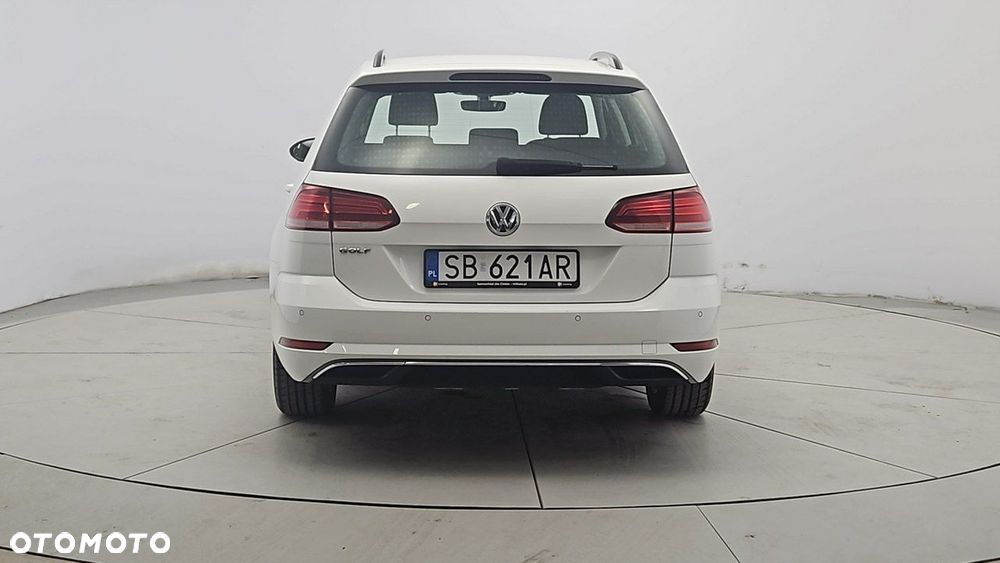 Volkswagen Golf - 4