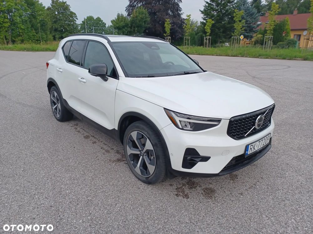 Volvo XC 40 B5 AWD Ultimate Dark - 2
