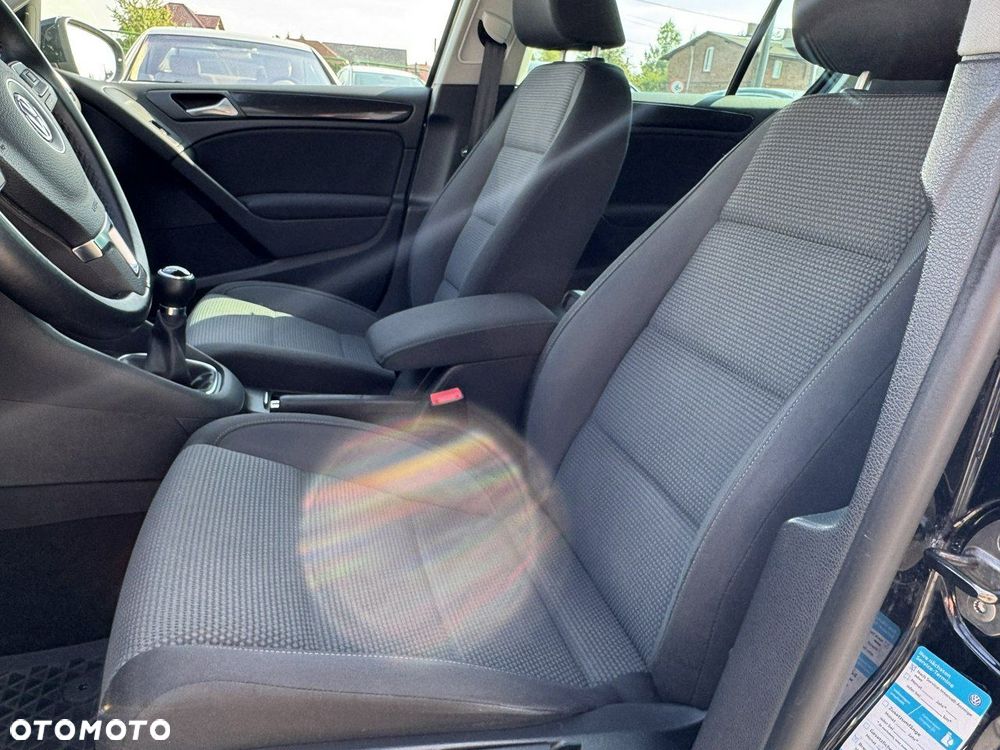 Volkswagen Golf 1.6 Comfortline - 23