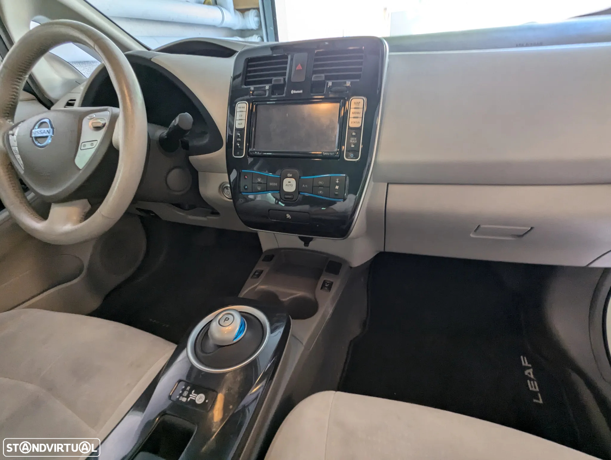 Nissan Leaf 24 kWh (c/ Bateria) Acenta - 9
