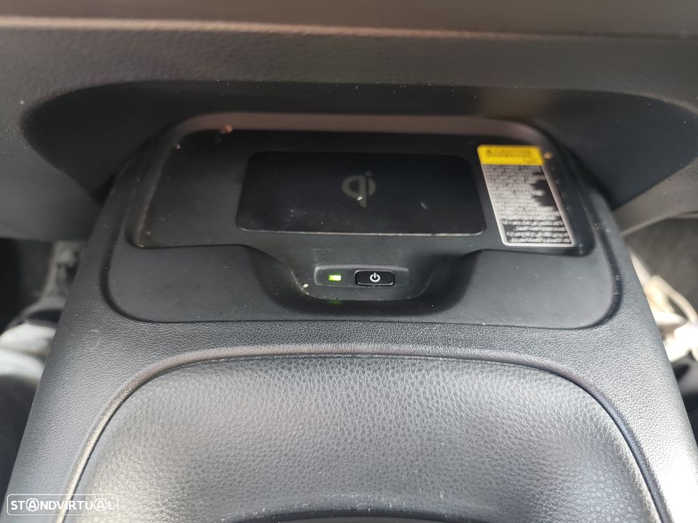 Toyota Corolla Touring Sports - 8