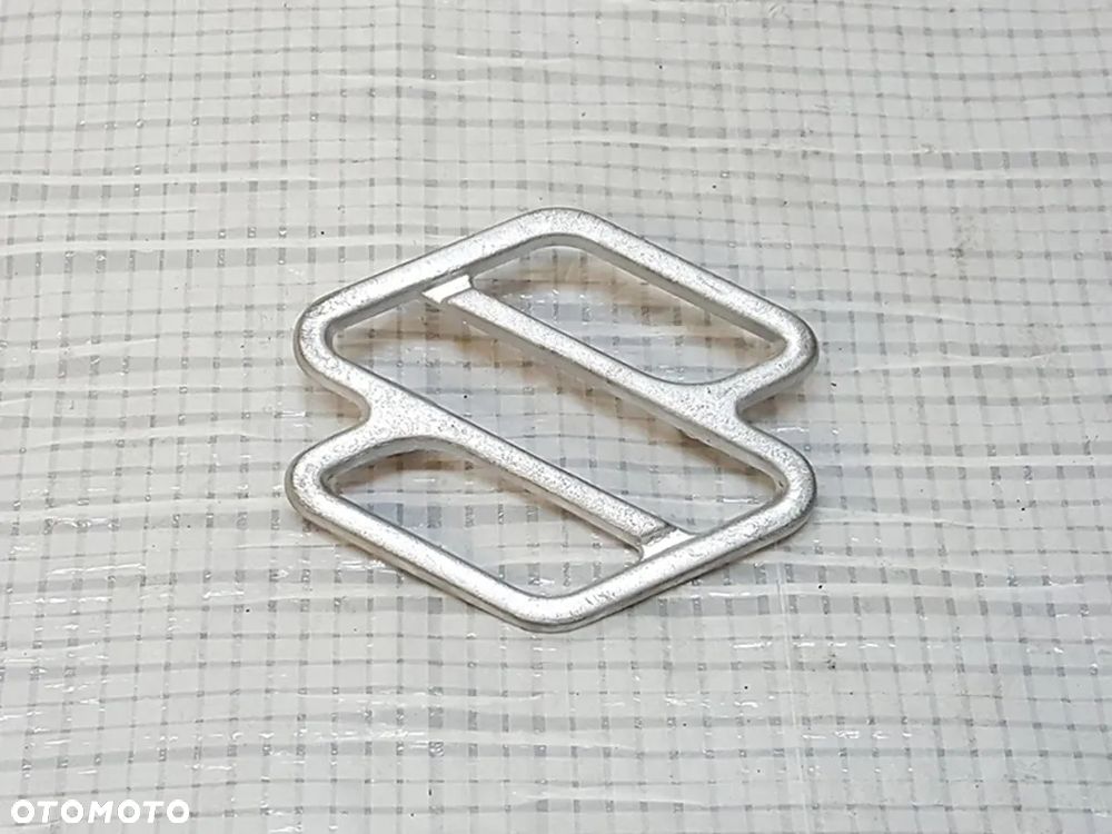 Znaczek "S" (emblemat na atrapę) do Suzuki Vitara I - 1