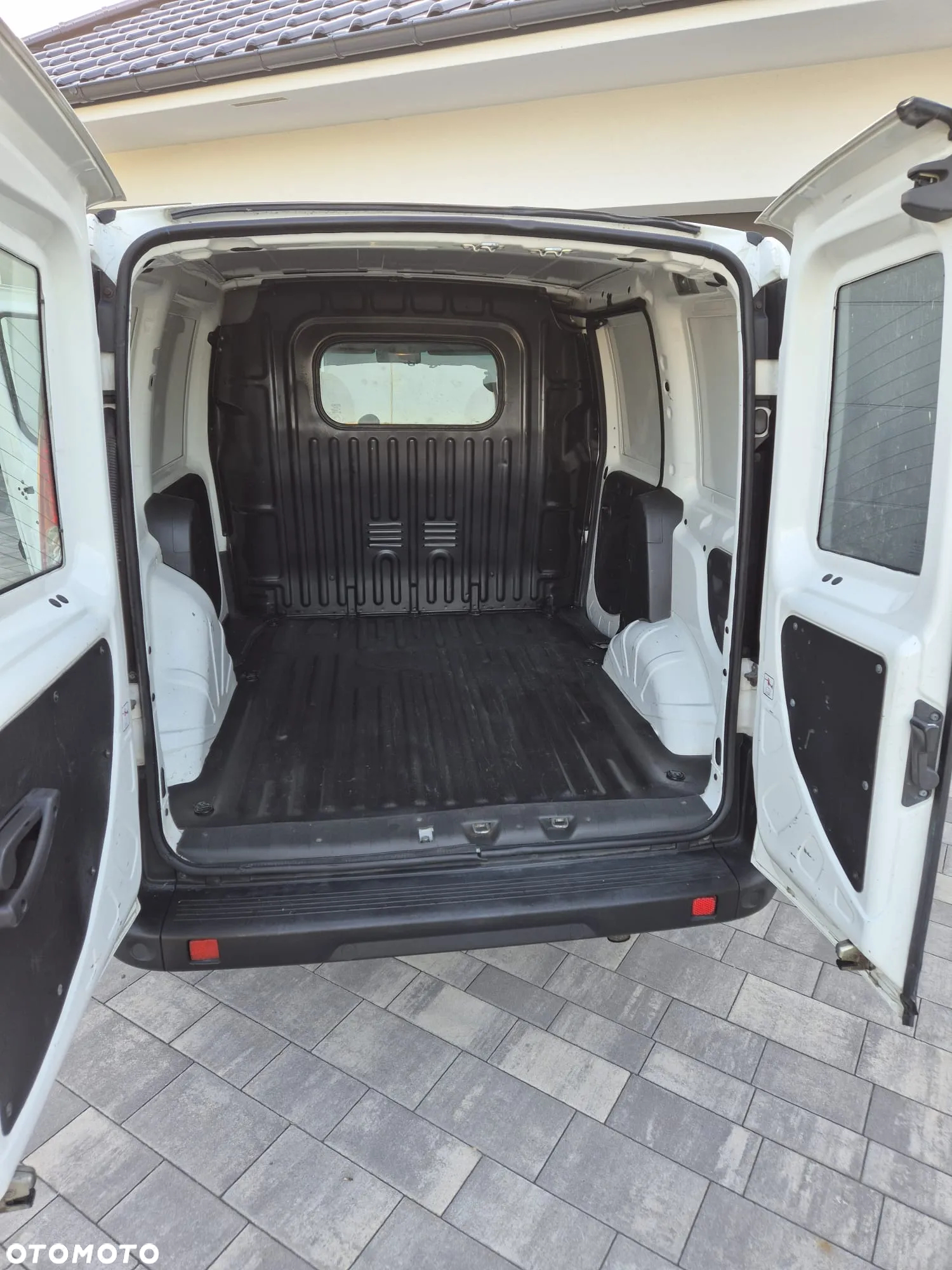 Fiat Doblo 1.3 MJ Active - 10
