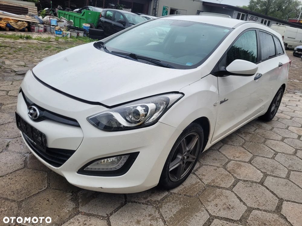 Hyundai i30 blue 1.6 CRDi YES Gold - 10