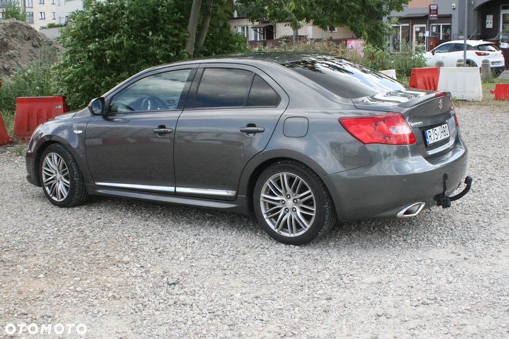 Suzuki Kizashi 2.4 Sport 4WD CVT - 3