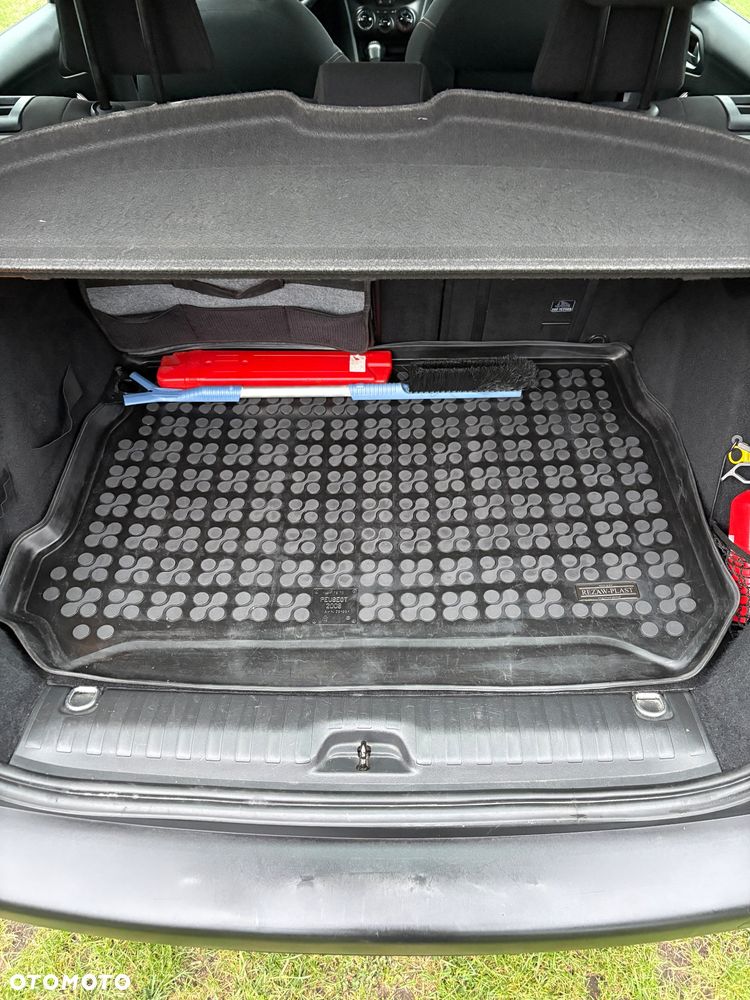 Peugeot 2008 - 10