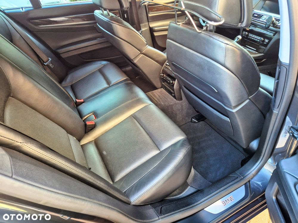 BMW Seria 7 730d - 40