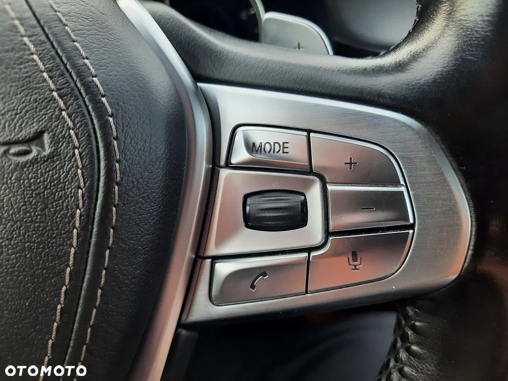 BMW Seria 7 730d xDrive - 29