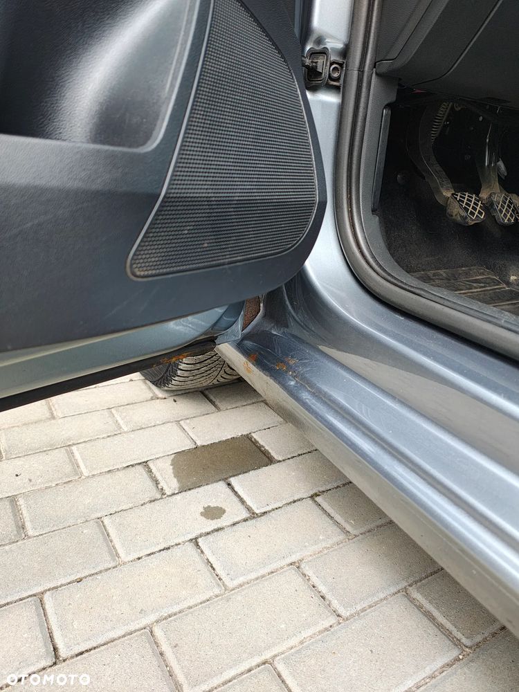 Skoda RAPID 1.2 TSI Ambition - 24