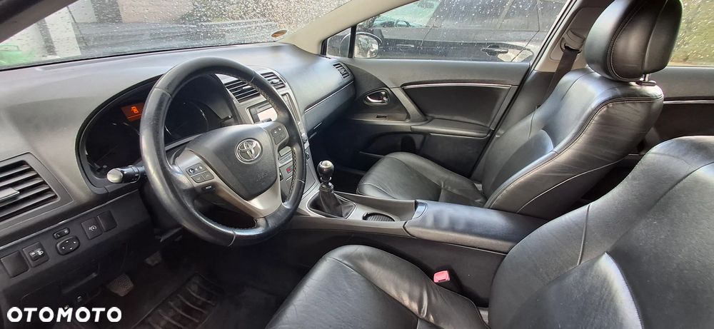 Toyota Avensis 2.0 D-4D Edition - 10
