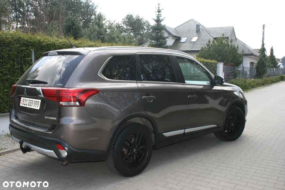 Mitsubishi Outlander 2.2 DID Intense - 10
