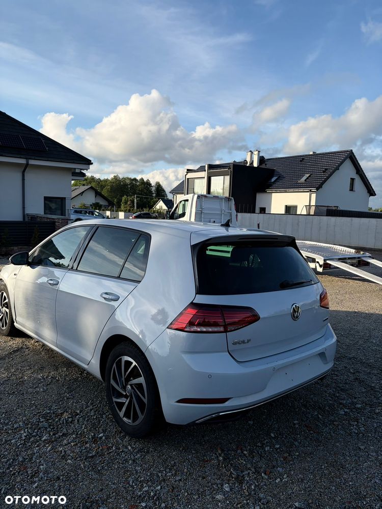 Volkswagen Golf - 4