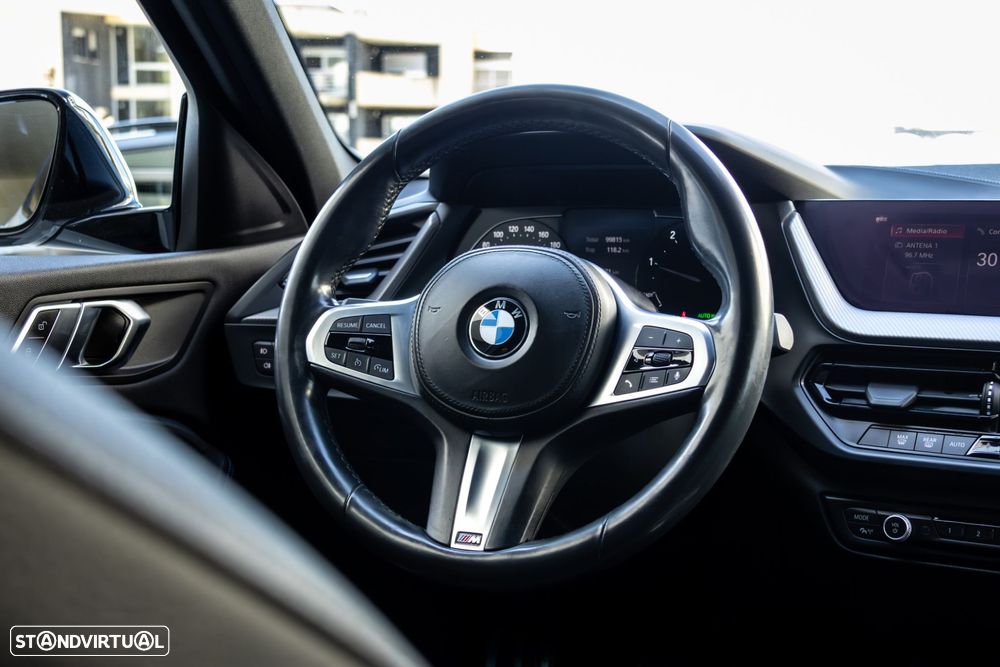 BMW 116 d Pack Desportivo M Auto - 16