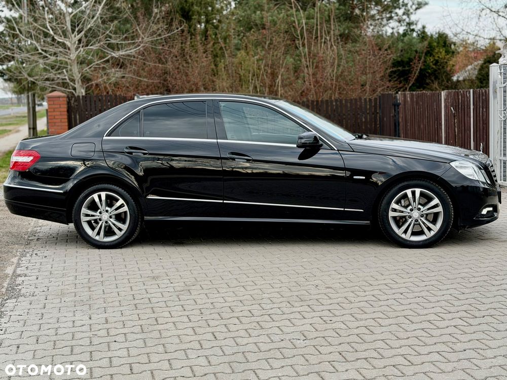 Mercedes-Benz Klasa E 250 CGI BlueEffICIENCY Avantgarde - 26