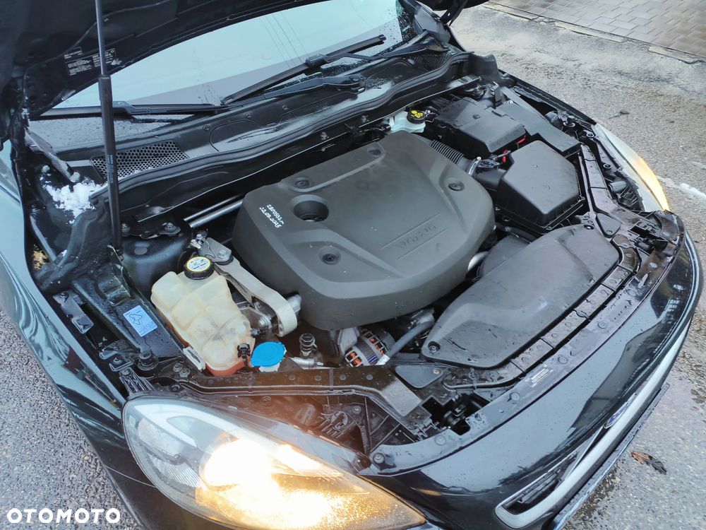 Volvo V40 D4 Drive-E R-Design Summum - 32