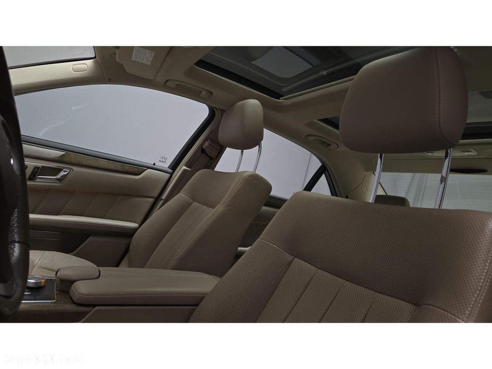 Mercedes-Benz Klasa E - 18