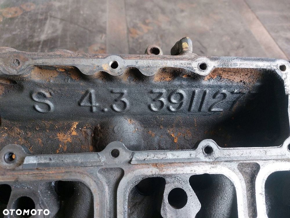 GŁOWICA SILNIKA DAF 45 150 5.9L - 2