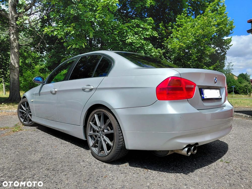 BMW Seria 3 325i - 6