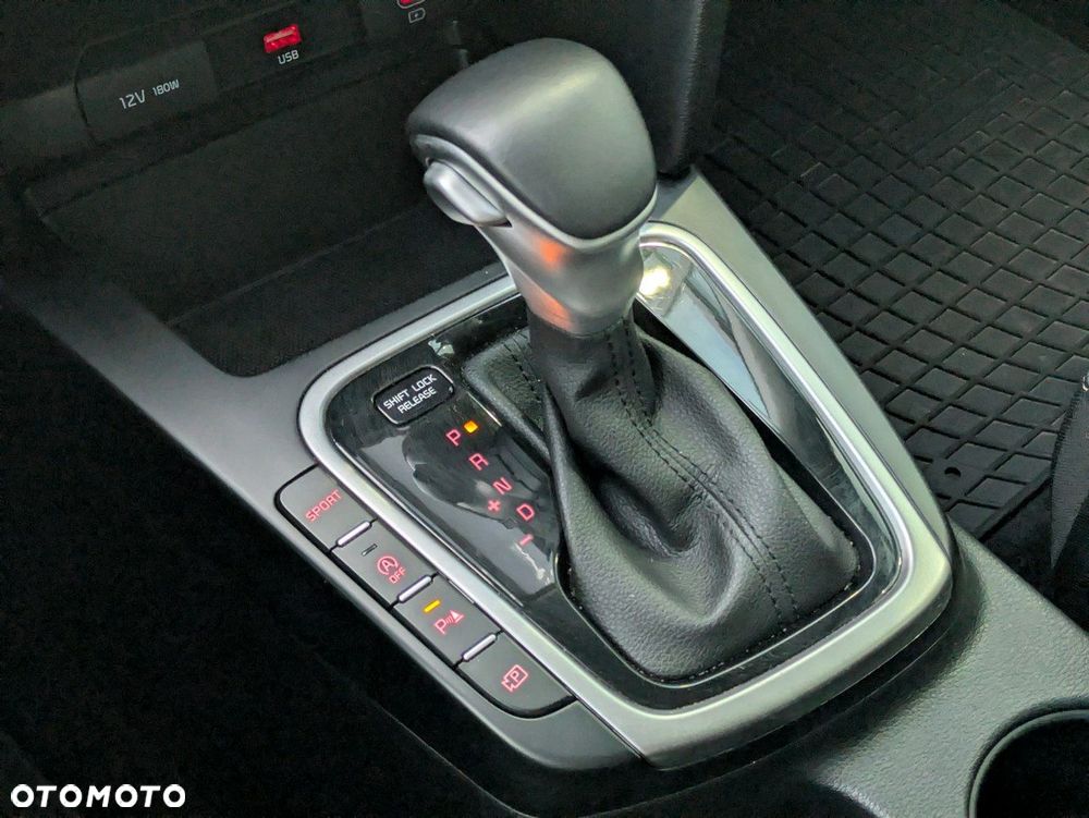 Kia Ceed 1.5 T-GDI M DCT - 23