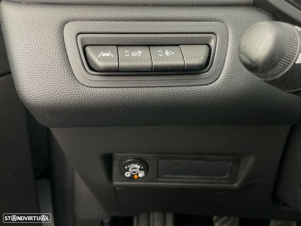 Renault Captur 1.0 TCe Techno Bi-Fuel - 16