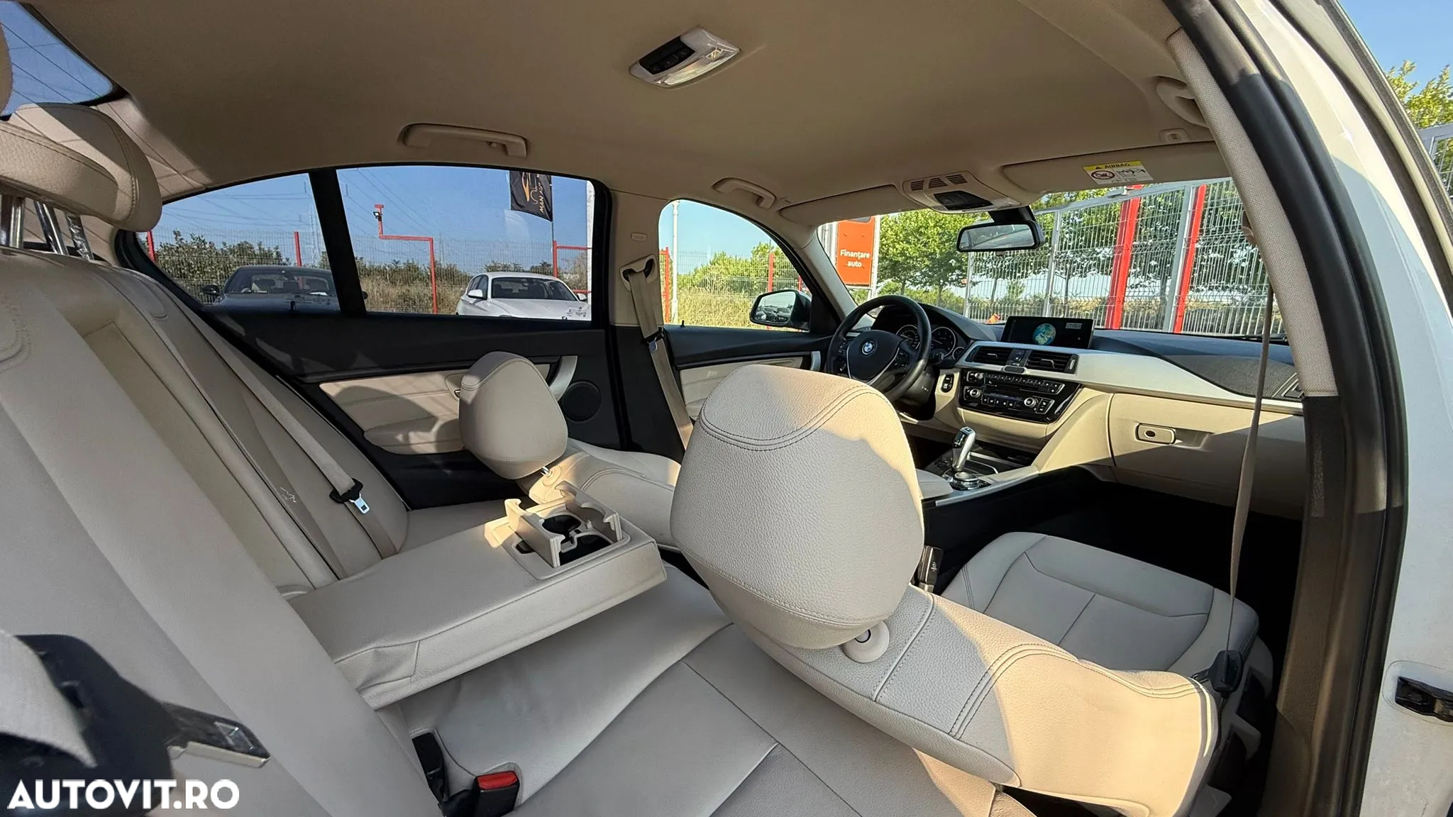 BMW Seria 3 320d GT xDrive AT - 16