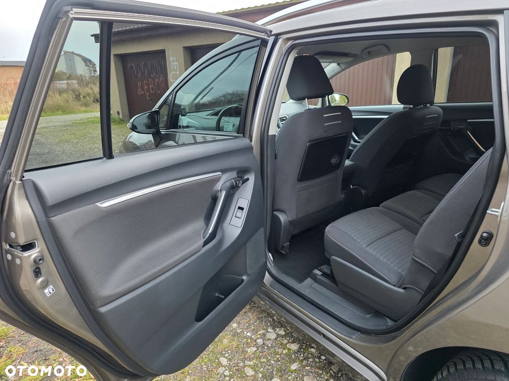 Toyota Verso 1.8 Premium - 17