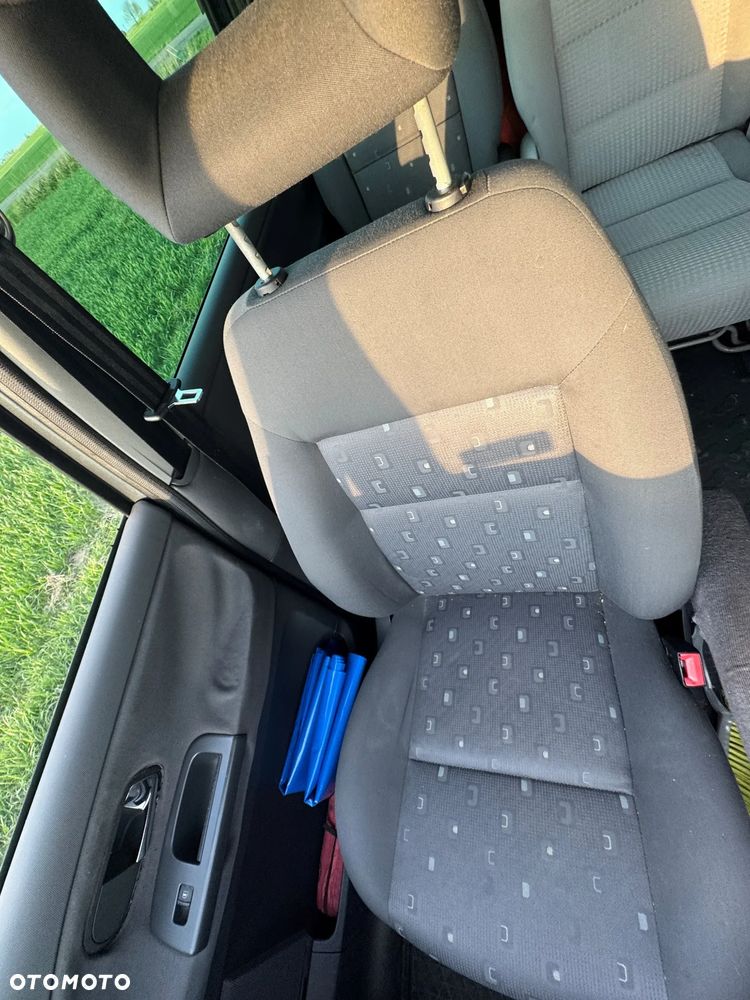 Volkswagen Sharan - 13