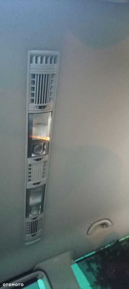 Volkswagen Multivan - 19
