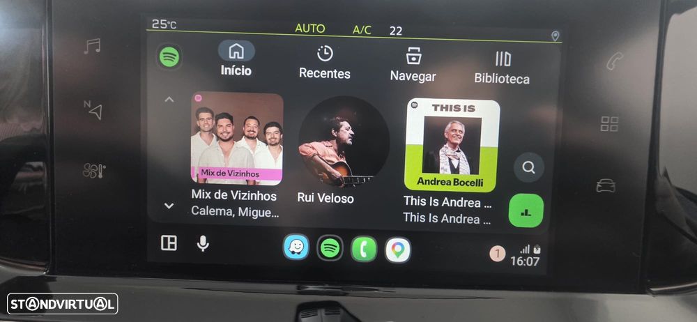 Peugeot 2008 1.5 BlueHDi Allure Pack - 22