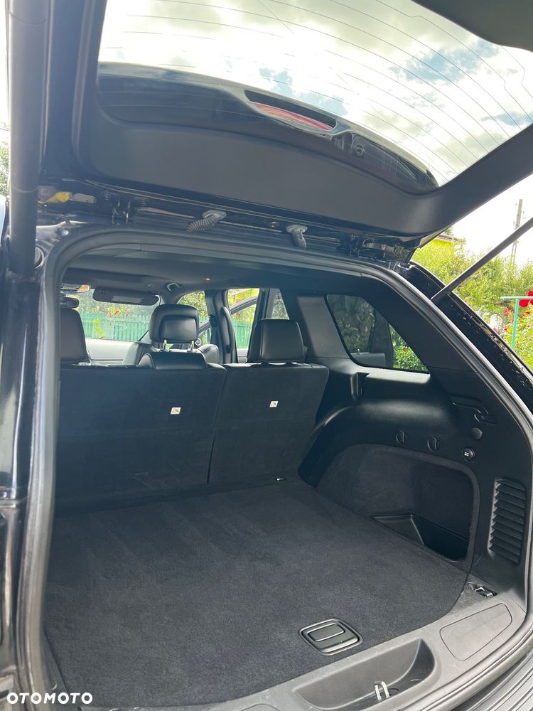 Jeep Grand Cherokee - 12