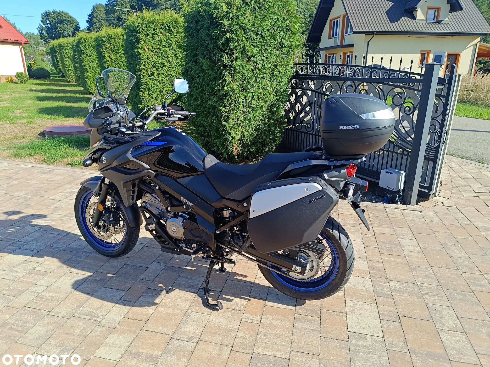 Suzuki V-STROM - 4
