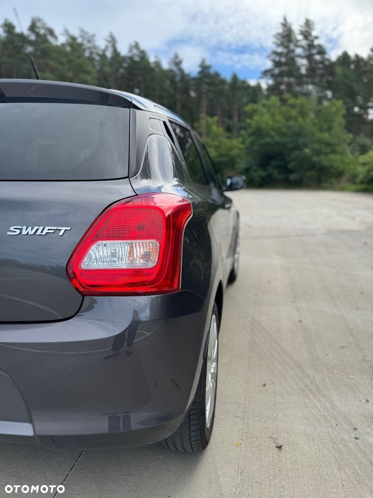 Suzuki Swift - 4