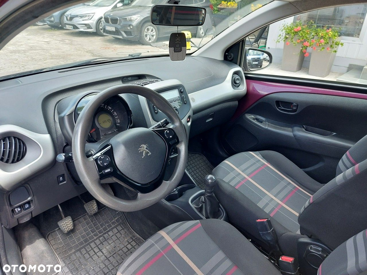 Peugeot 108 - 11