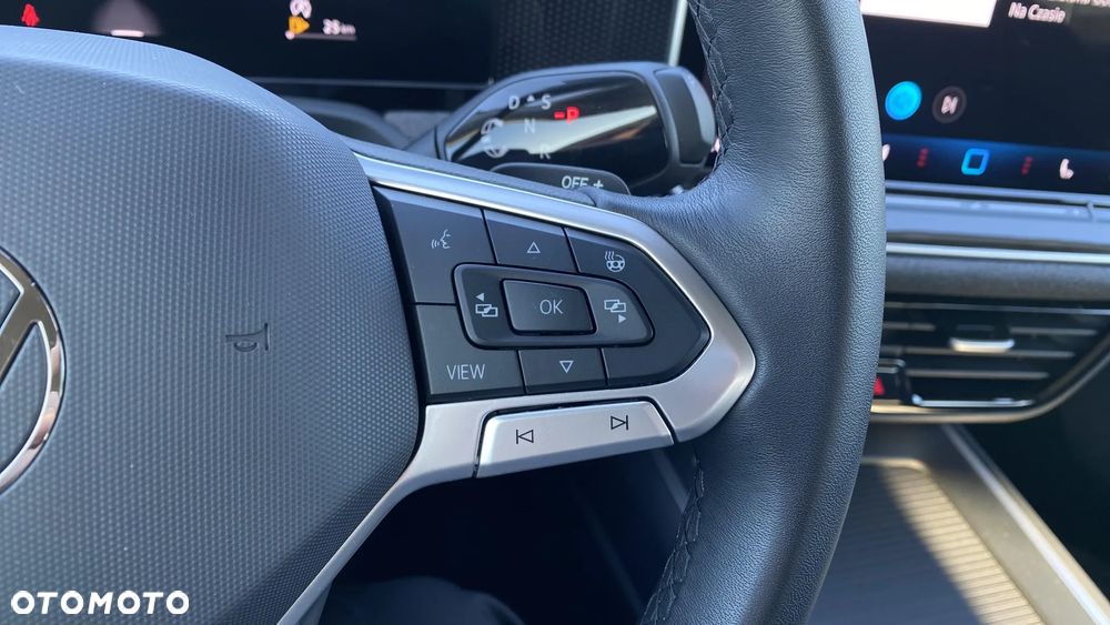 Volkswagen Passat - 11