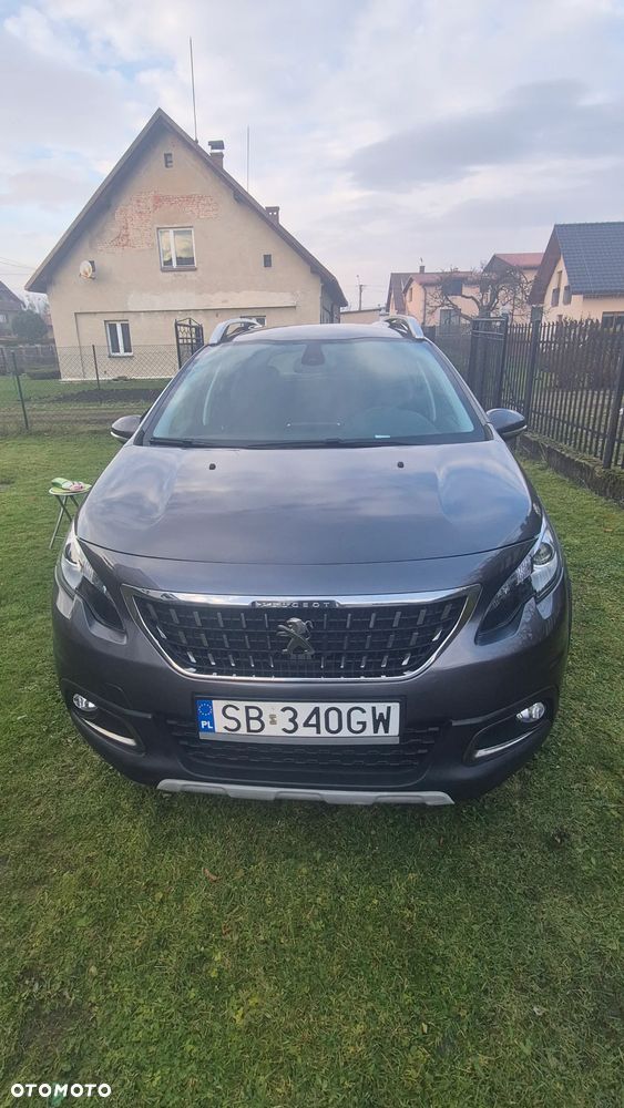 Peugeot 2008 1.2 Pure Tech GPF Signature S&S - 3