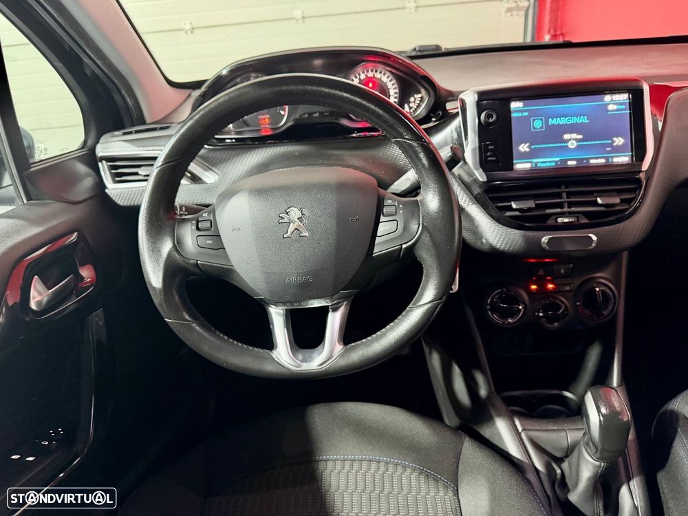 Peugeot 208 1.2 PureTech Style - 13