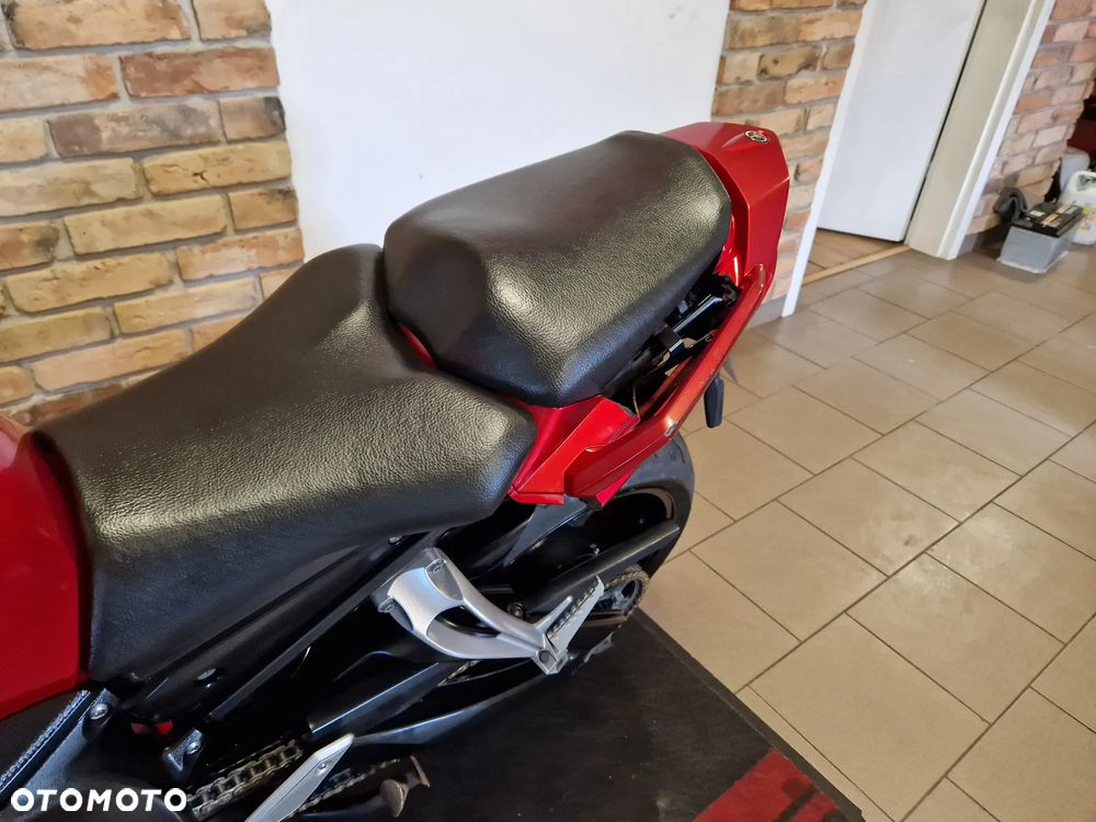 Yamaha FZ - 18