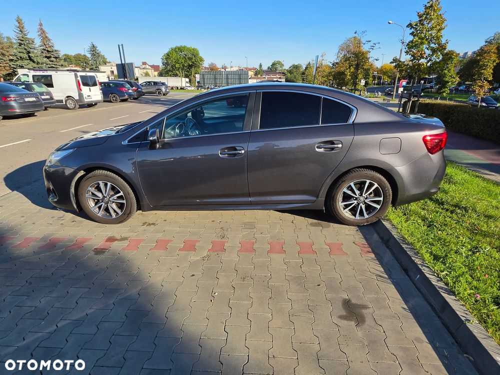Toyota Avensis 1.8 Premium - 6