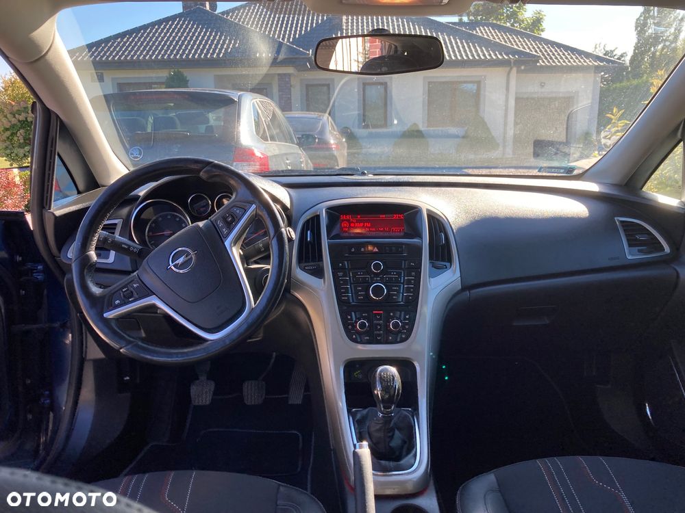 Opel Astra 1.4 Turbo ecoFLEX Start/Stop 150 Jahre - 9