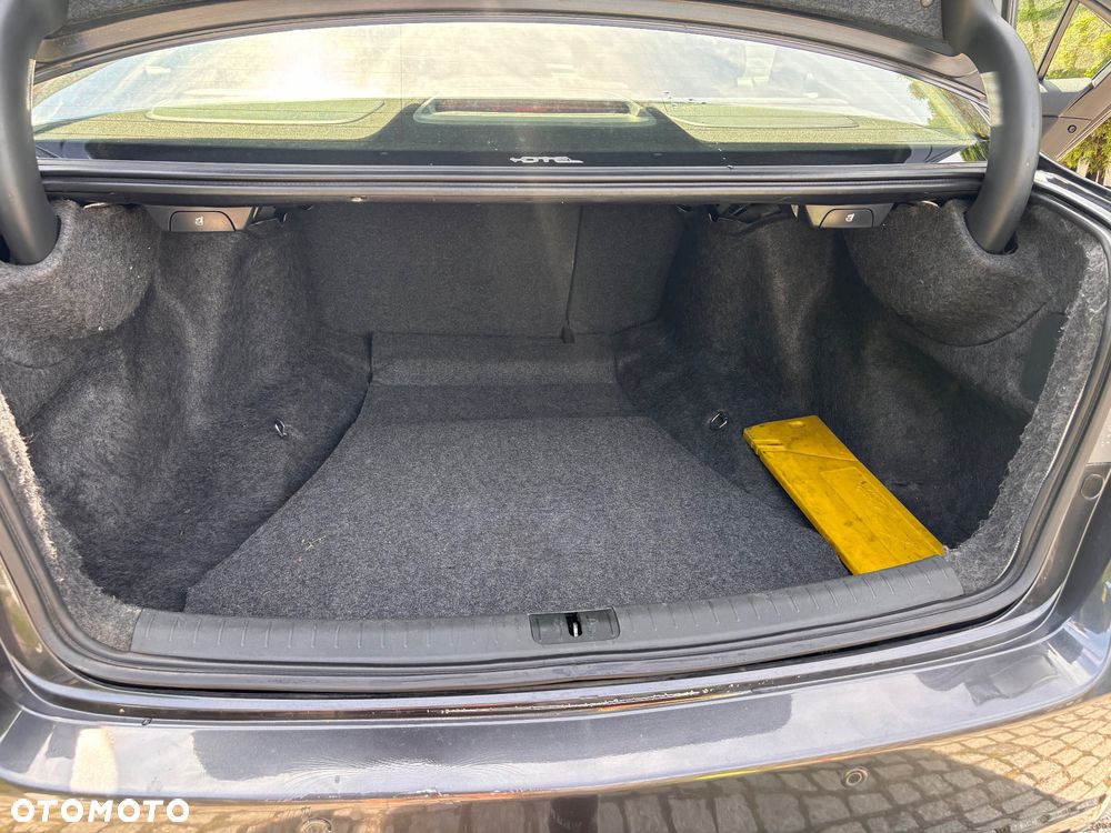 Honda Accord 2.2d S - 19
