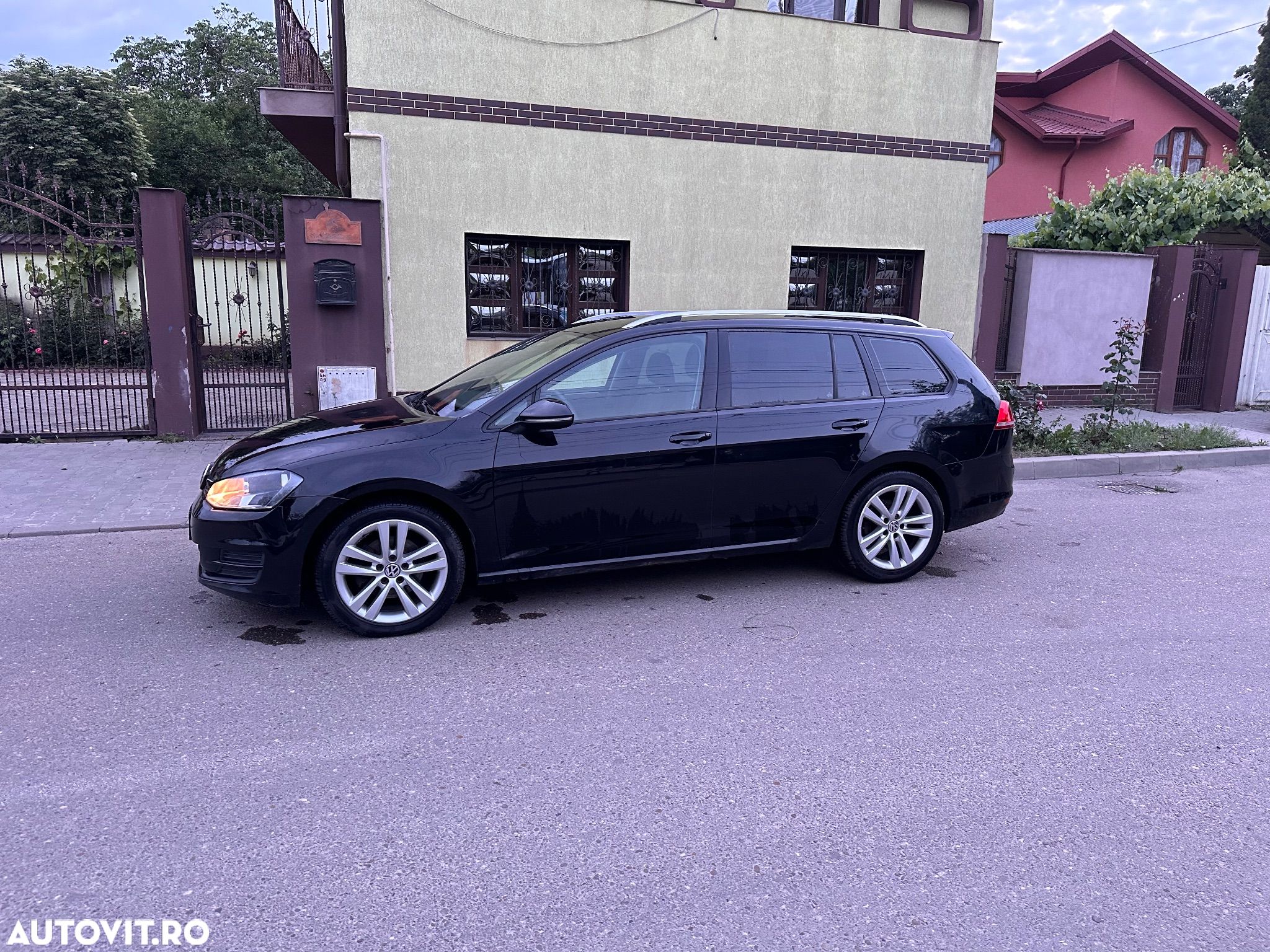 Volkswagen Golf 1.6 BlueTDI Comfortline - 1