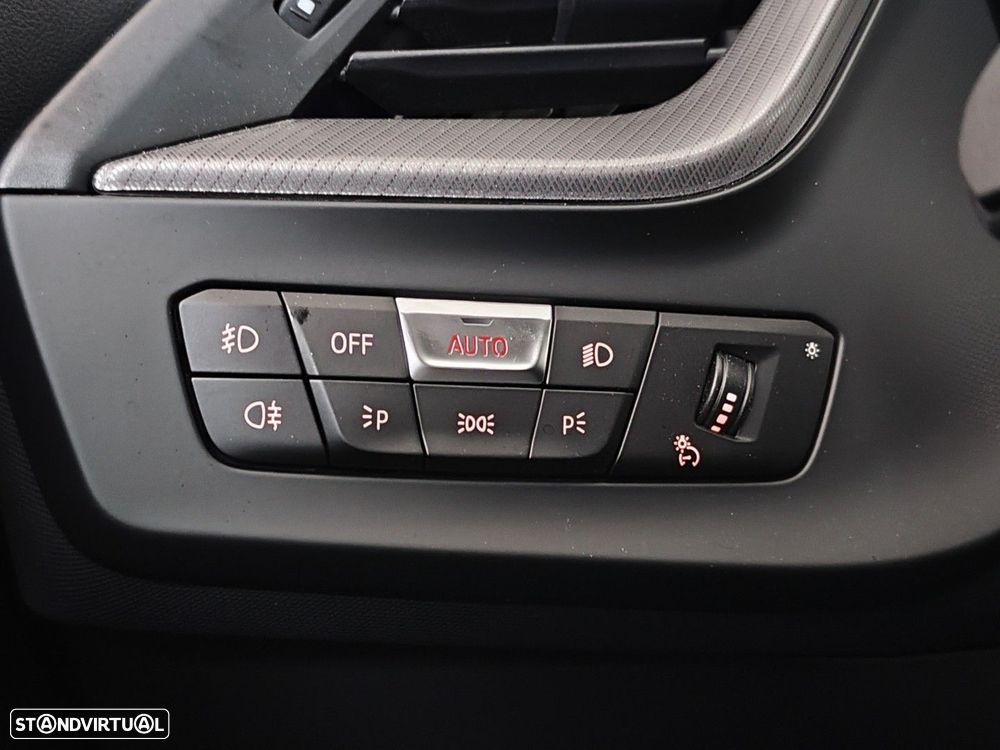 BMW 116 d Pack Desportivo M - 22