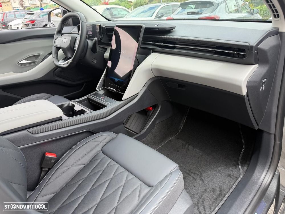 Ford Explorer - 17